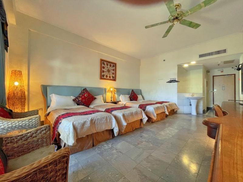 Swan Lake Villa Resort Nanwan Exterior photo