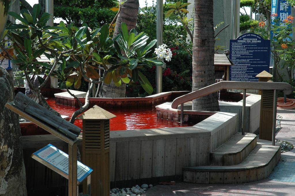 Swan Lake Villa Resort Nanwan Exterior photo